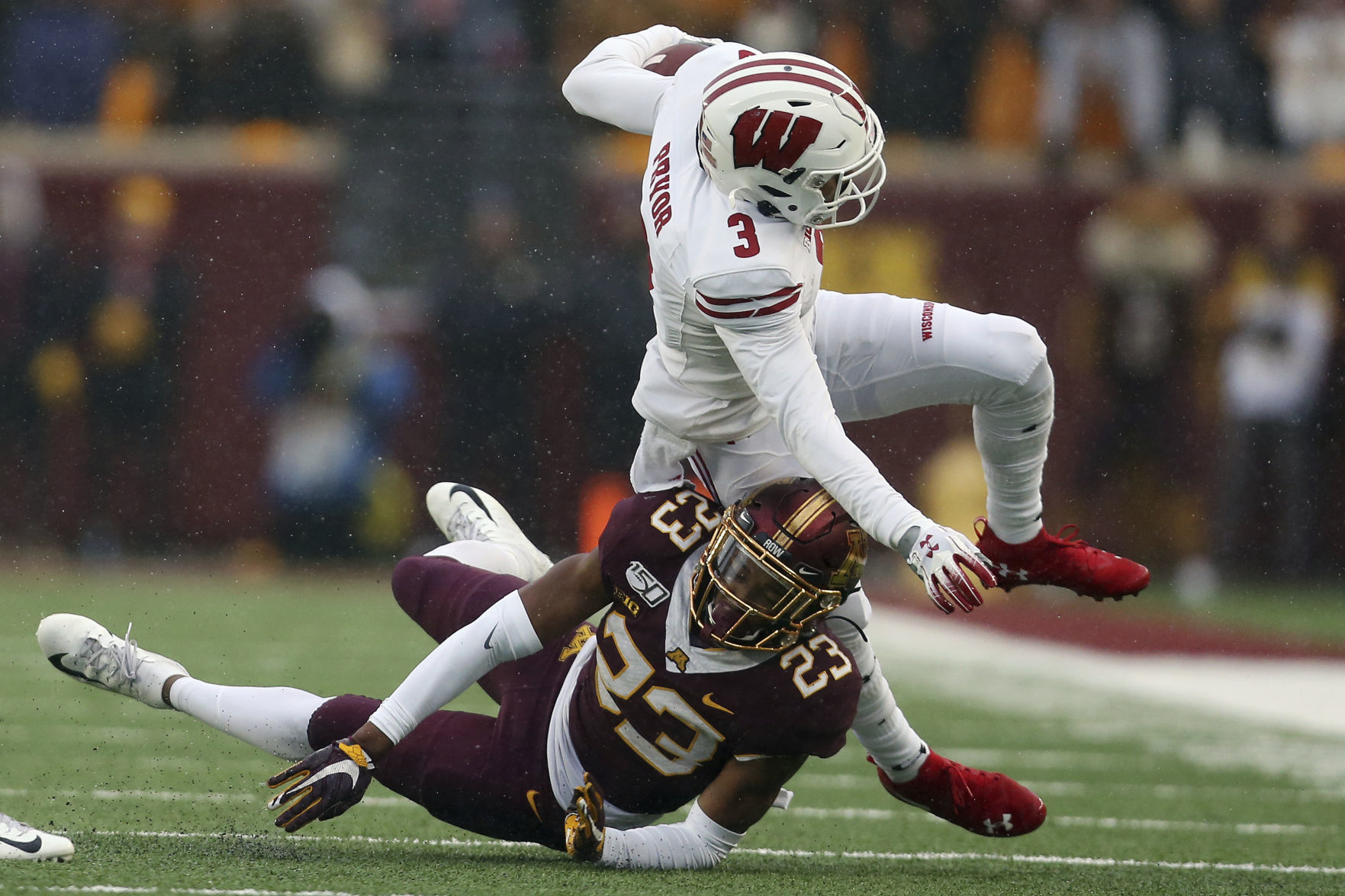 Badgers 38, Golden Gophers 17
